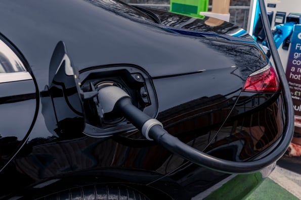 Porsche Panamera E-Hybrid vs. Mercedes S-Class Hybrid 