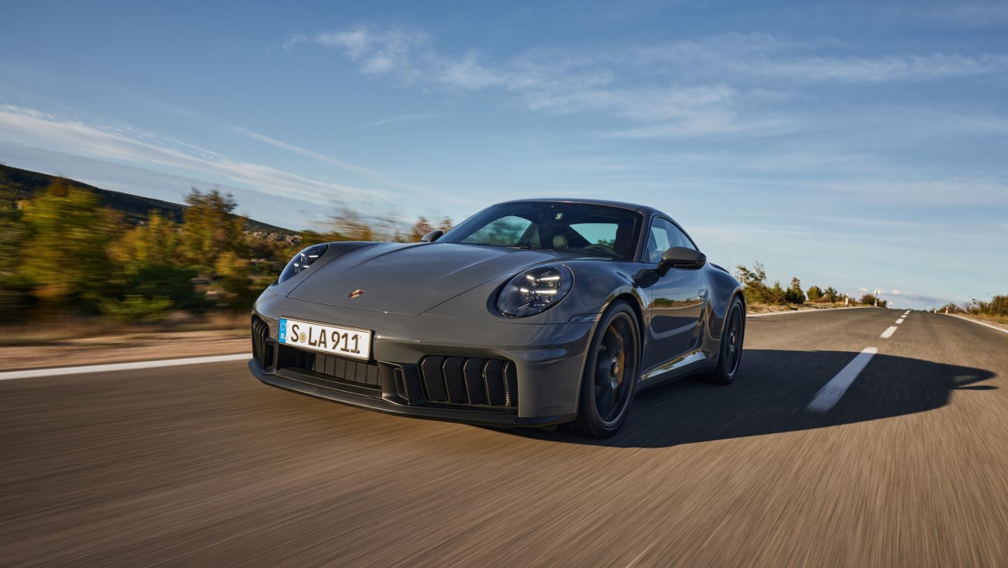 Porsche 992.2 T-Hybrid Indicate High Ownership Costs