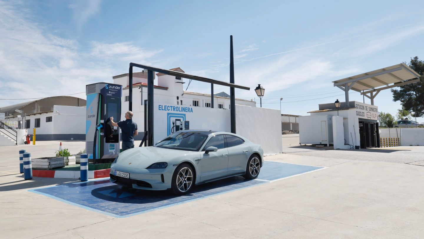 Porsche top ranking brand - JD Power 
