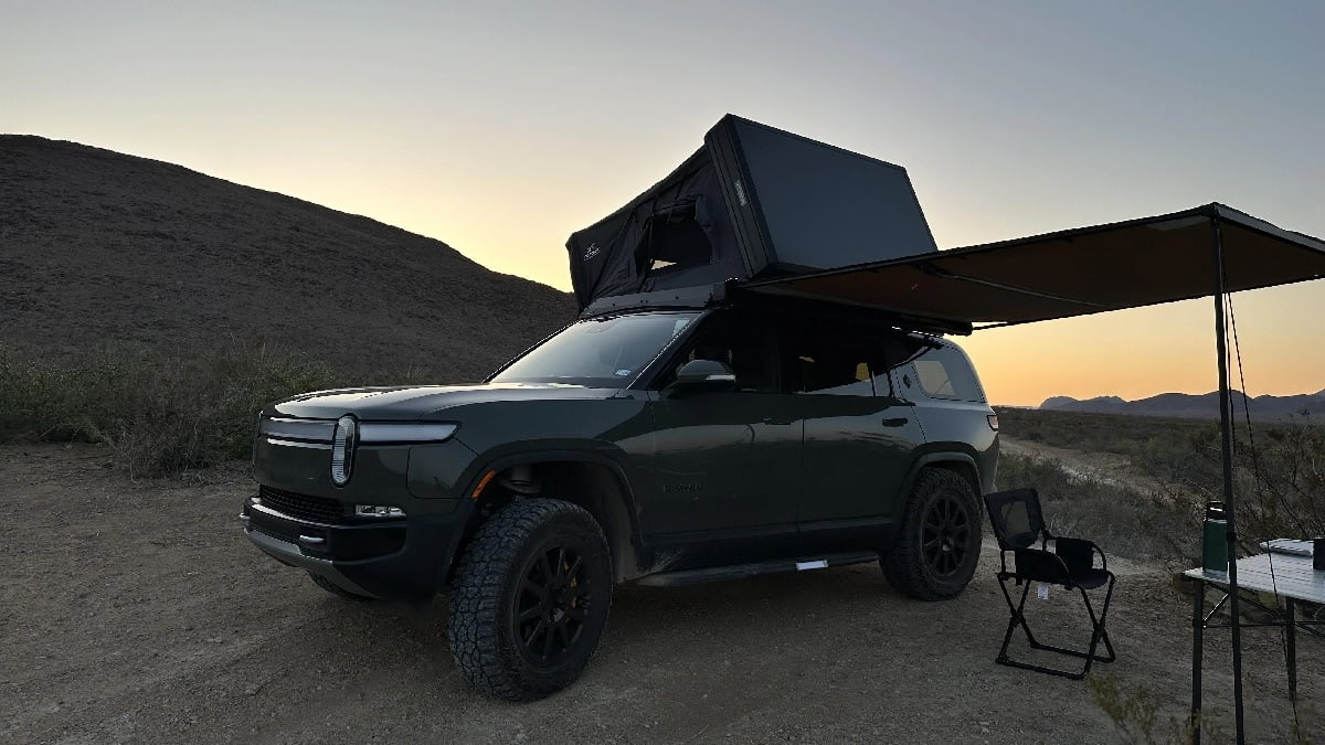 Rivian R1S with roof top tent RTT
