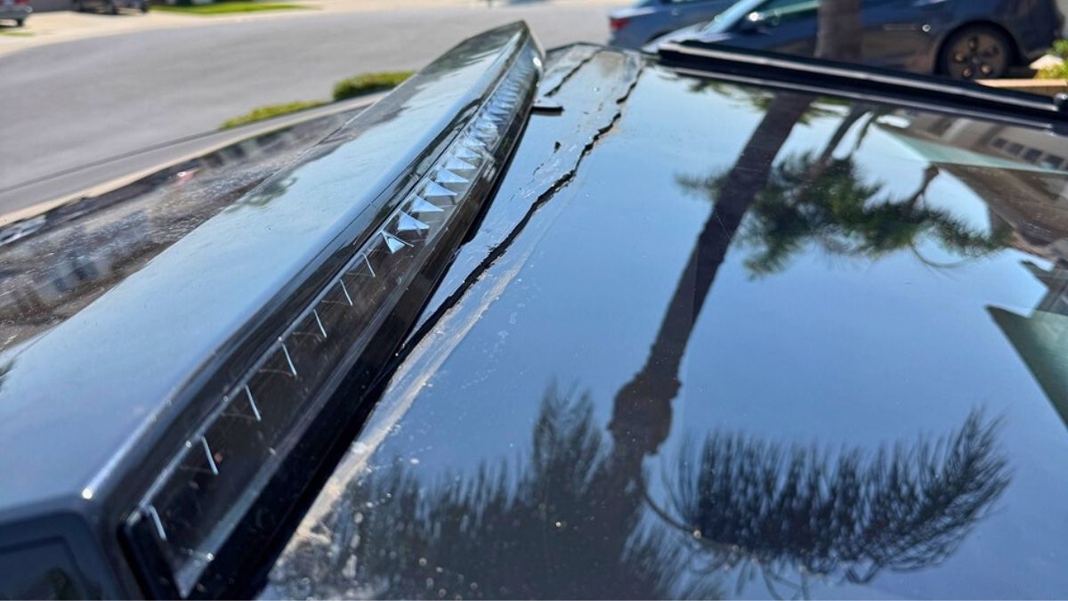 Tesla Cybertruck Glue Starts to Meltdown After Exposure to the Desert Heat – Owner Says “I Drove My Cybertruck in 114°F but Still Tesla Seems to Rely Too Much on Glue”