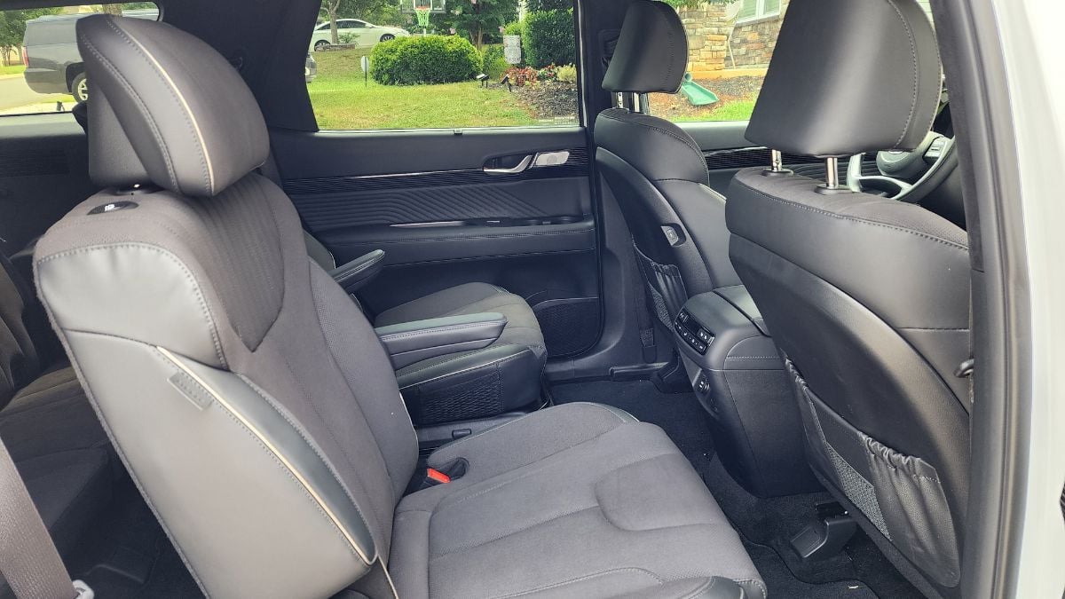 The 2025 Hyundai Palisade's second row seats