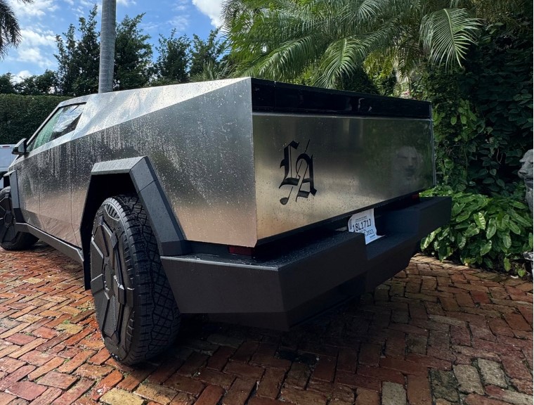 Alexis Cohanian Cybertruck