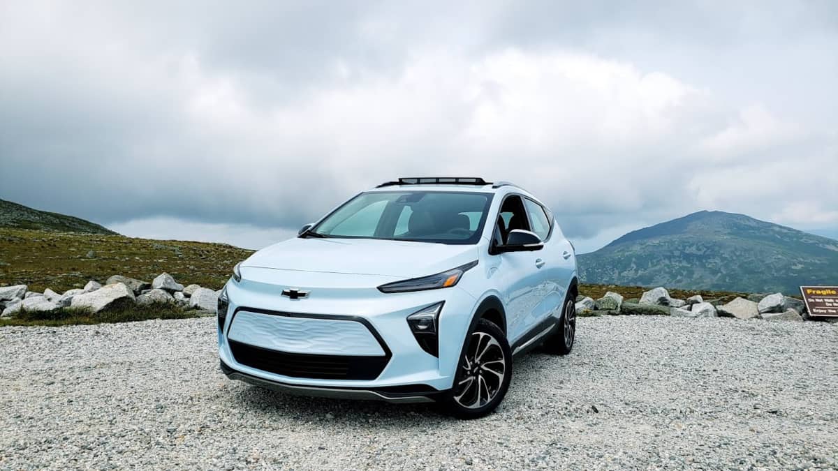Image of Chevrolet Bolt EUV atop Mt. Washington by John Goreham
