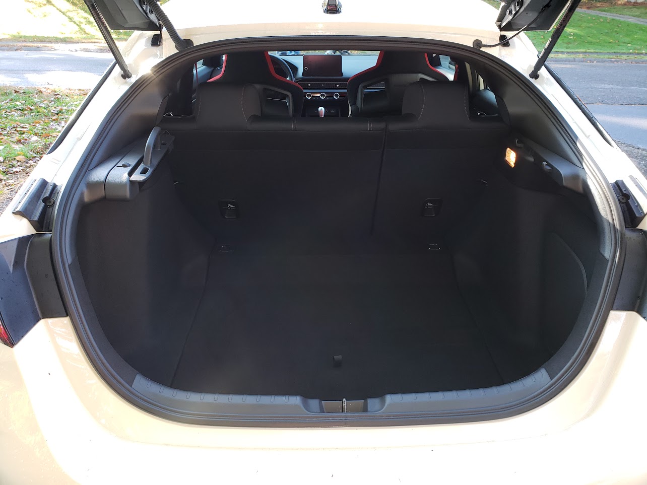 2023 Honda Civic Type R cargo area image by John Goreham