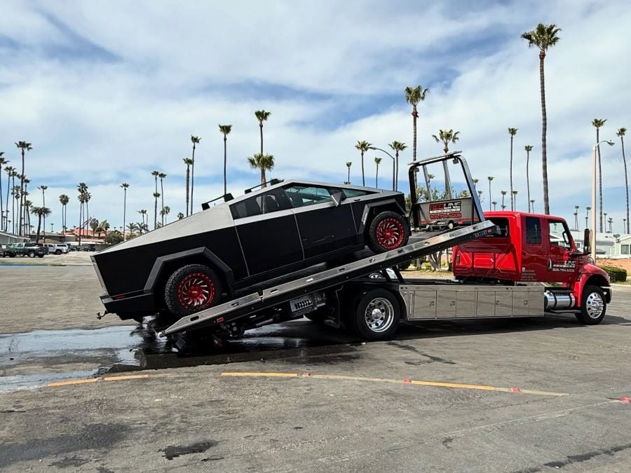 cybertruck image on redline courtesy of towboatus