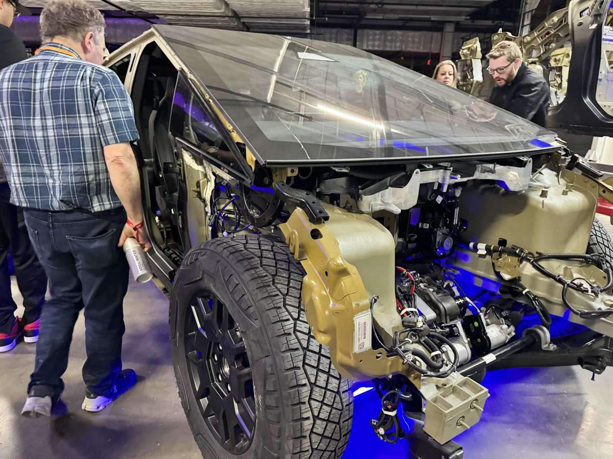 Cybertruck without outward frame