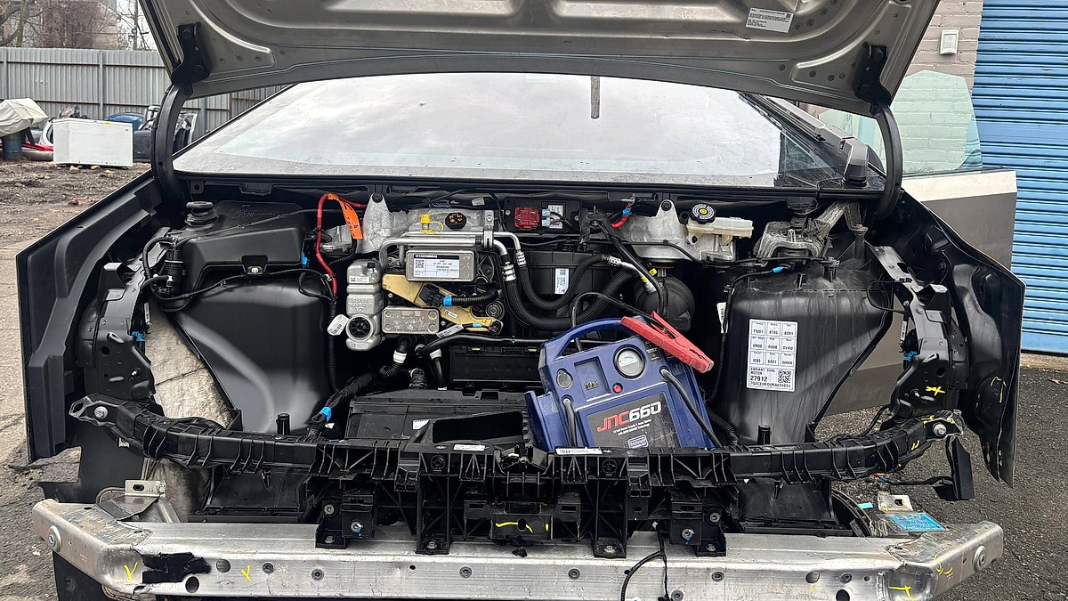 damage to Marlon's Tesla Cybertruck front end is beyond repair