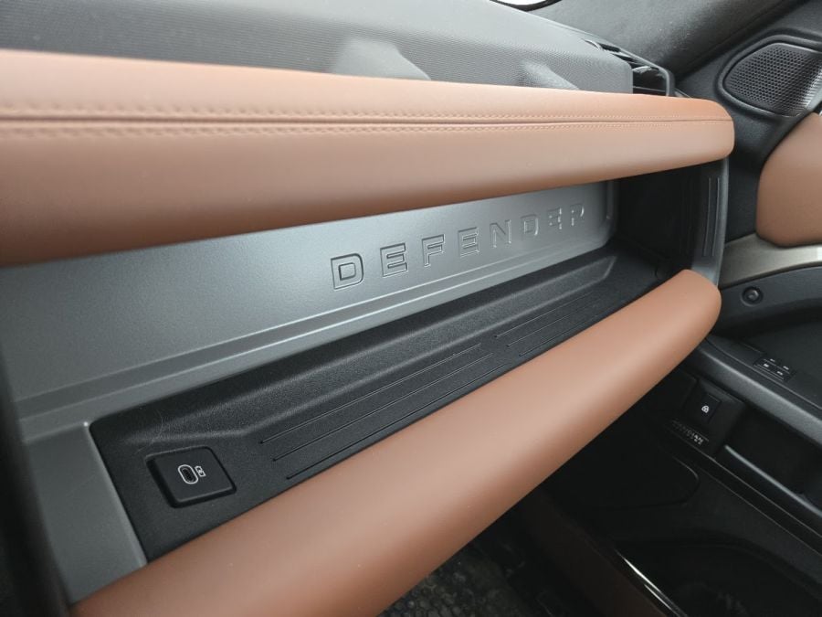 2026 Land Rover Defender 110 dash