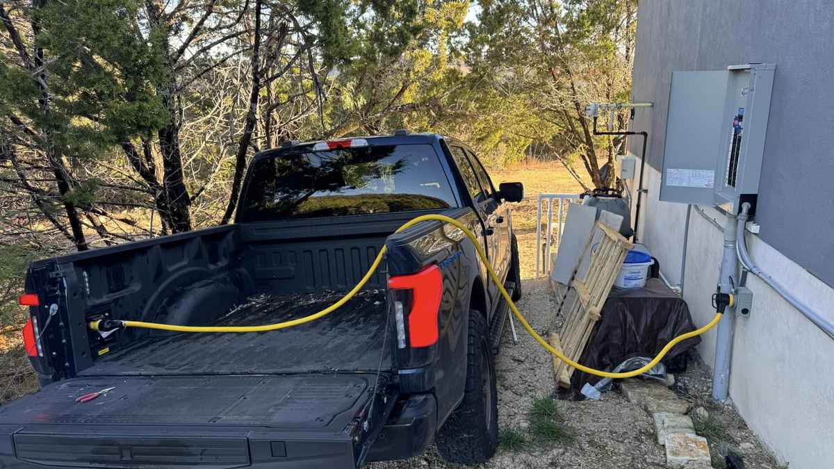 F-150 demonstrating Pro Power Onboard