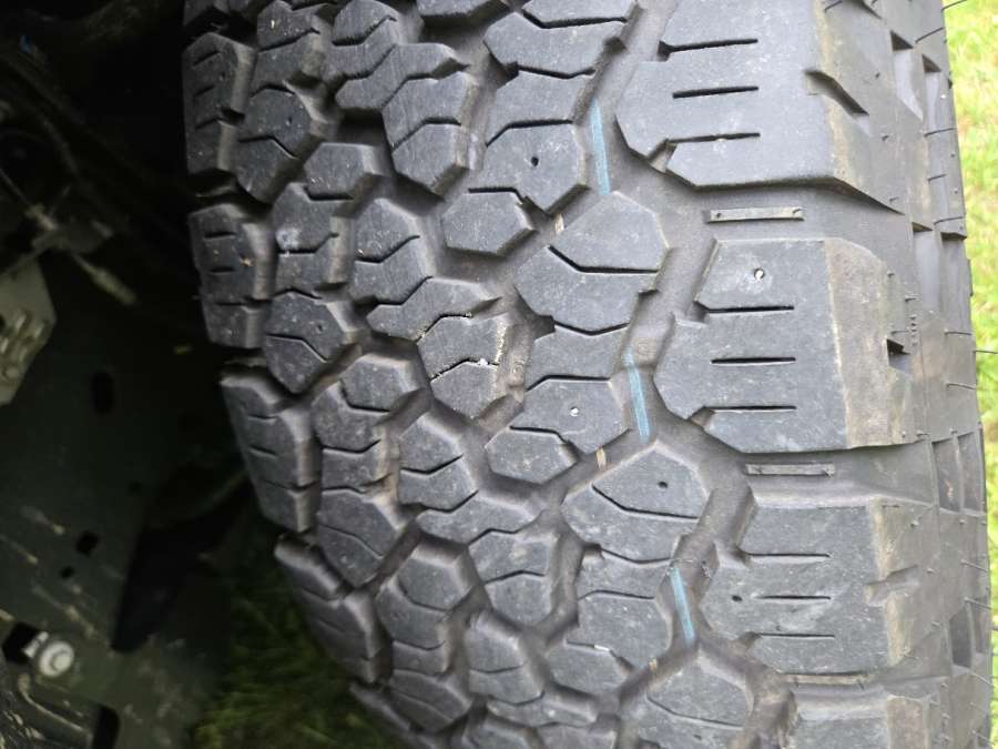 2026 Ford Expedition Tremor tire tread