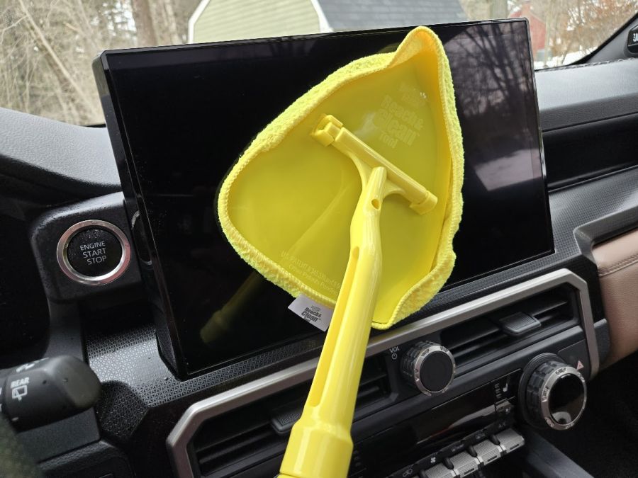 Invisible Glass Reach and Clean