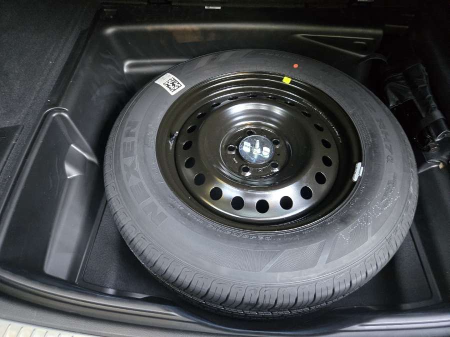 2026 Jeep Grand Cherokee Summit 4X4 Spare Tire