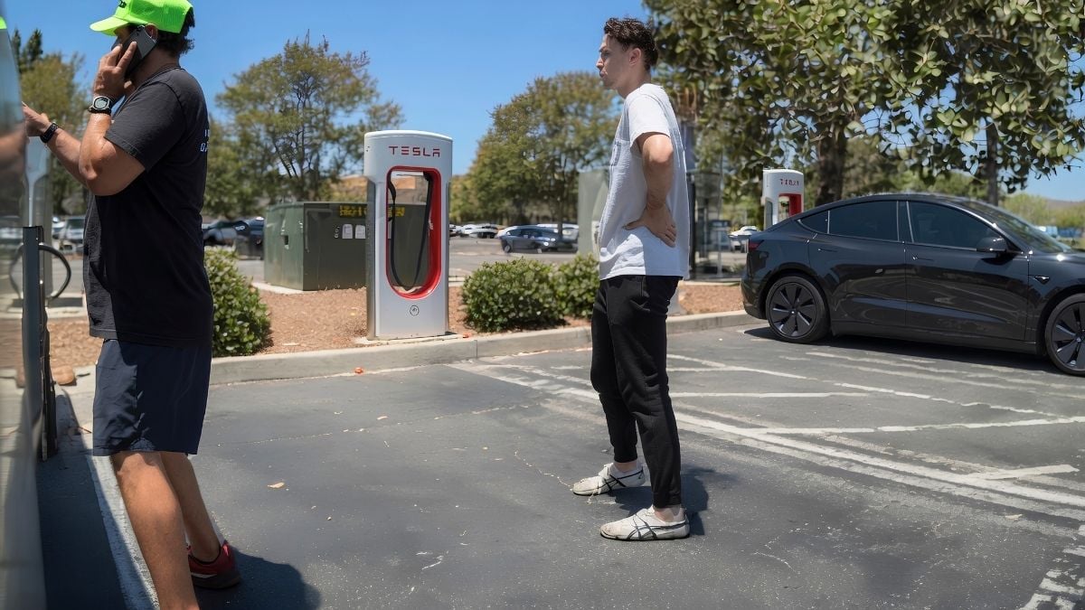 A Tesla Cybertruck Owner Says His 1-Year-Old Son Ended Up Locked Inside The Cybertruck When He Went Out To Charge His It – He Adds, “The Truck Was Heating Up Fast, I Almost Had To Break The Window”