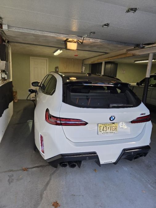 BMW M5 charging using a Lectron Charger