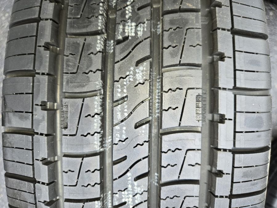 Goodyear Assurance MaxLife2 Tire tread pattern offers year-round performance