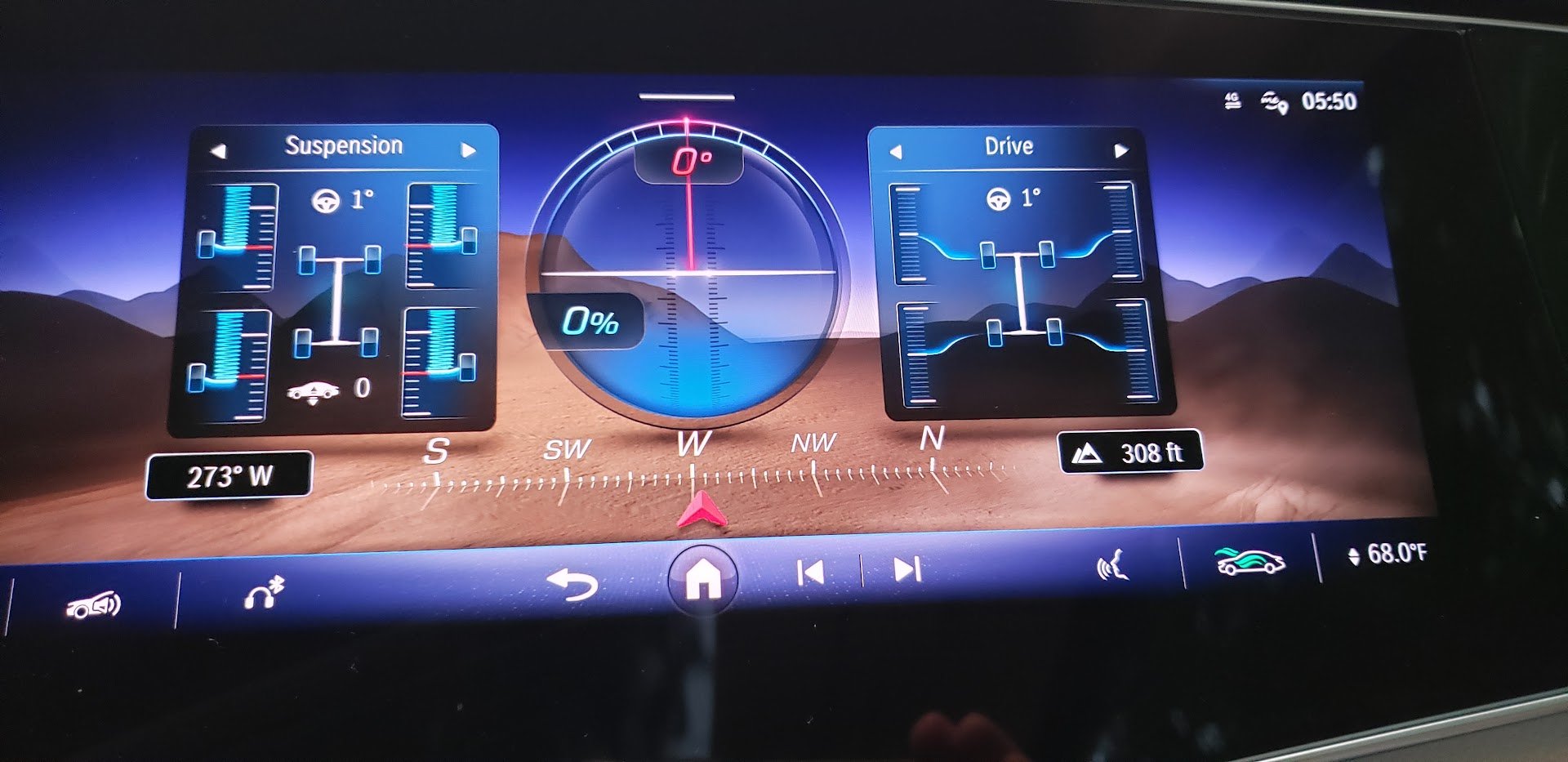 Image of the Mercedes-Benz EQS 580 passenger display by John Goreham