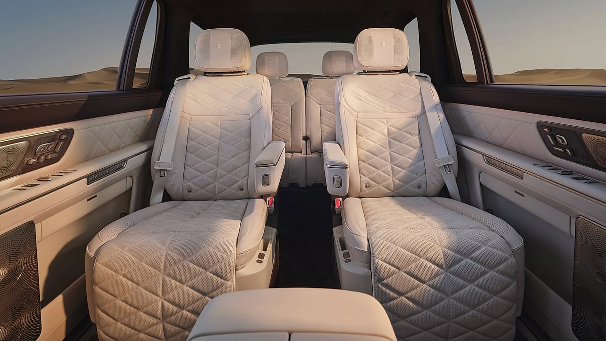 NIO ES9 6 seats, wide and open