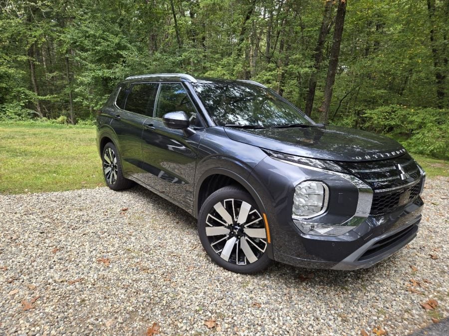 2025 Mitsubishi Outlander SEL
