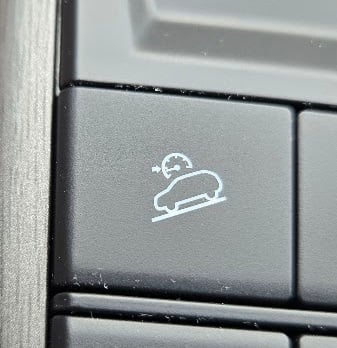 Kia Sportage downhill assist button