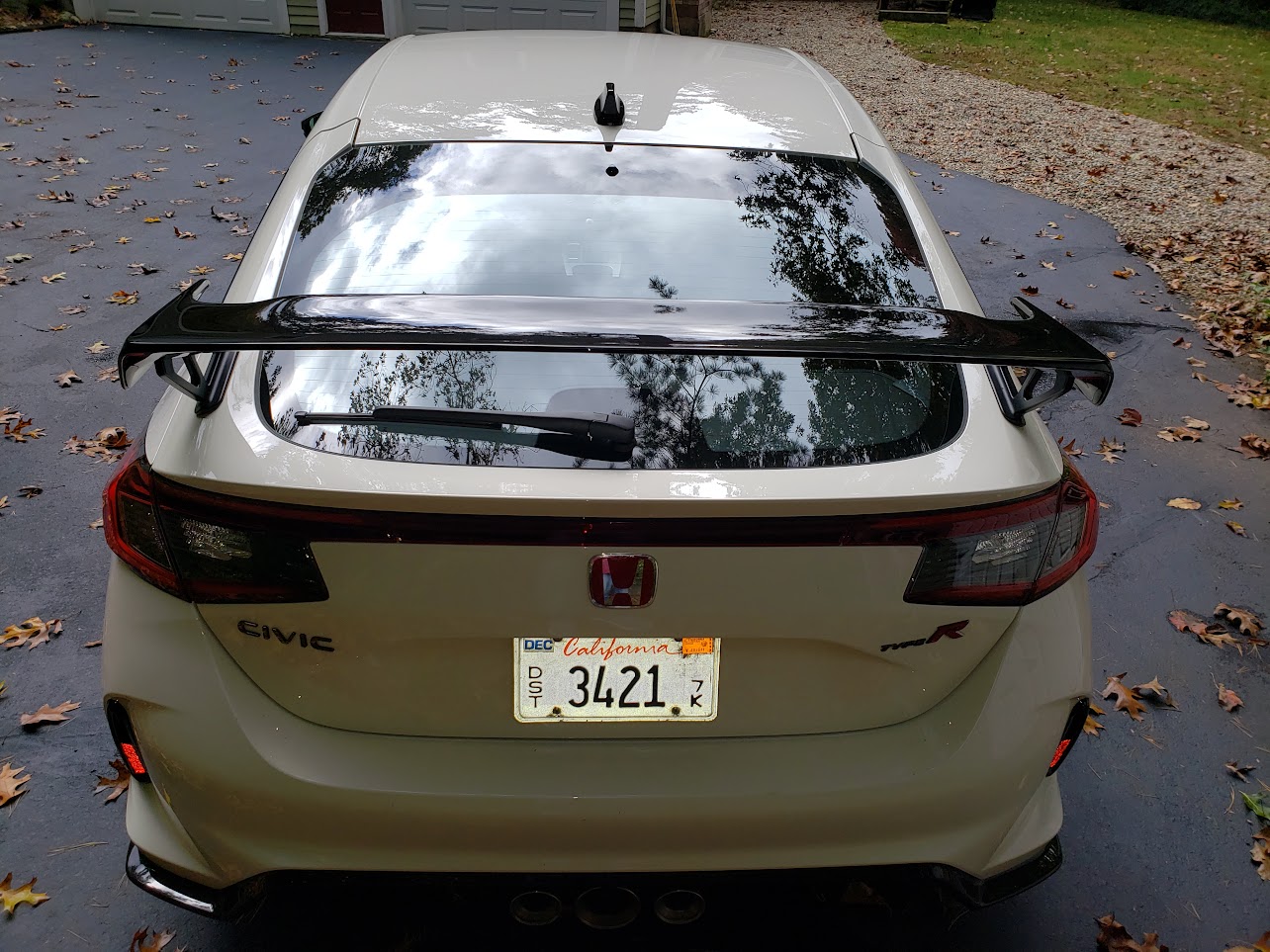 Image of Honda Civic Type R's rear wing by John Goreham