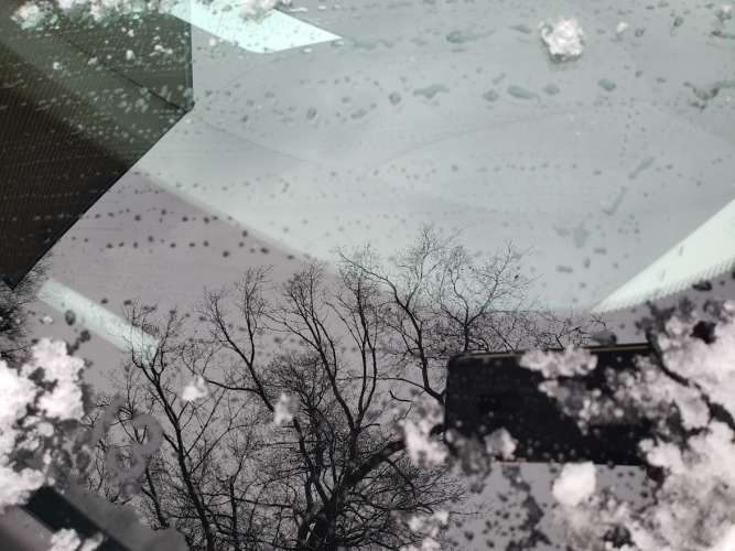 Image of Hyundai Ioniq 5 windshield by John Goreham