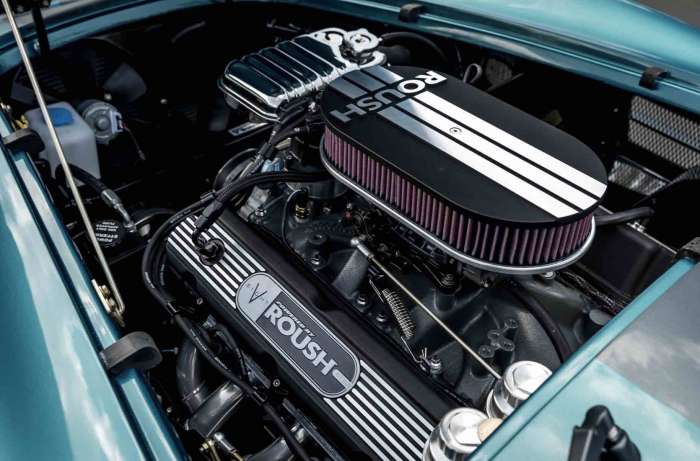 Roush Performance 427SR crate motor in MKIII