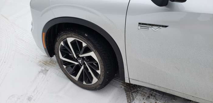 Image of 2023 Mitsubishi Outlander tire PHEV by John Goreham