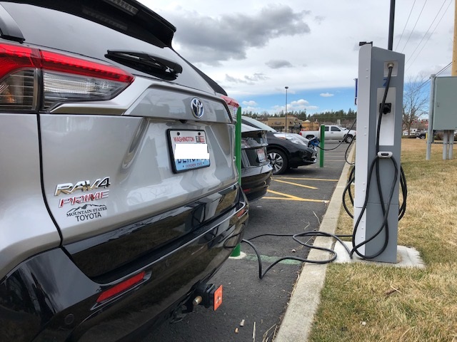 Image of Toyota RAV4 Prime charging in winter courtesy of Kate S.