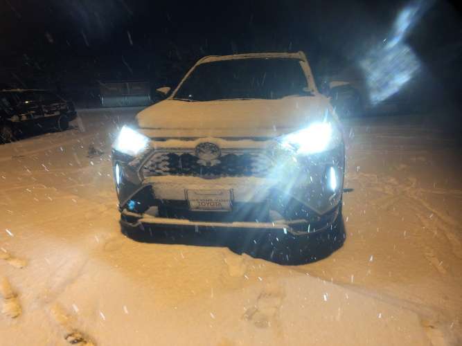 Image of Toyota RAV4 Prime in winter courtesy of Kate S.
