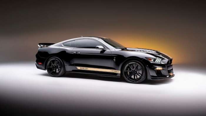 Side profile of the Shelby GT500-H showing its gold rocker stripes.