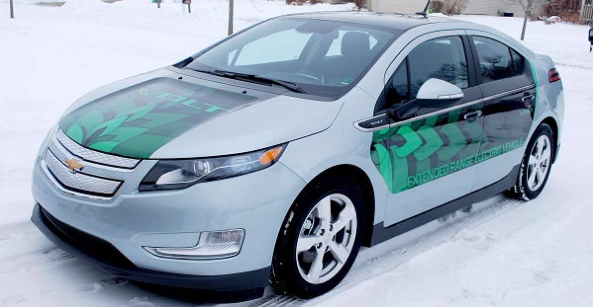 Chevy Volt Driving in Winter