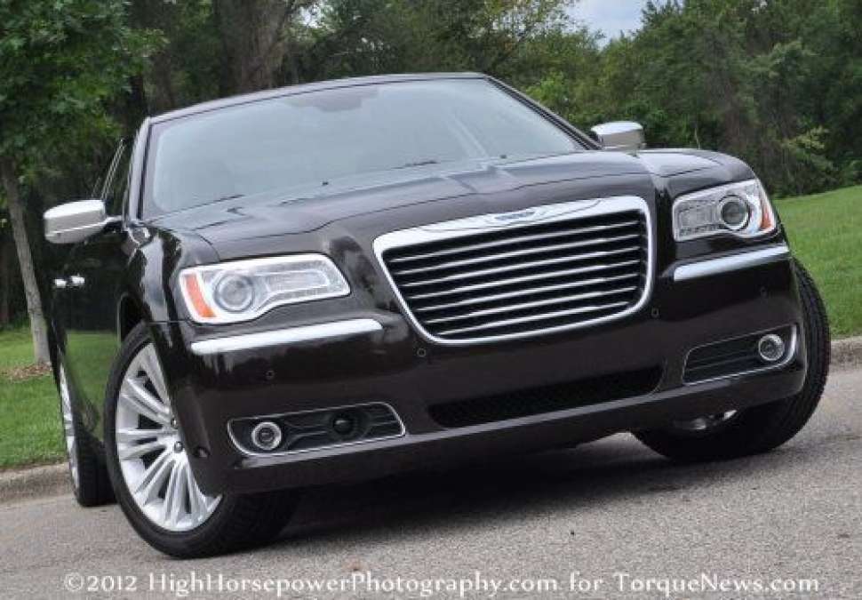 2012 Chrysler 300 Limited Luxury Series review: premium luxury combines  with efficiency