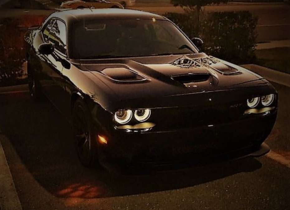 dec 2016 hellcat of the month challenger
