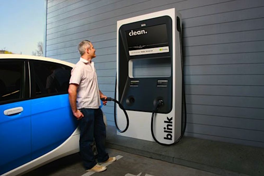 Blink installs LA's first fast charger