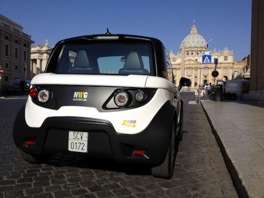 The Pope electric car popemobil