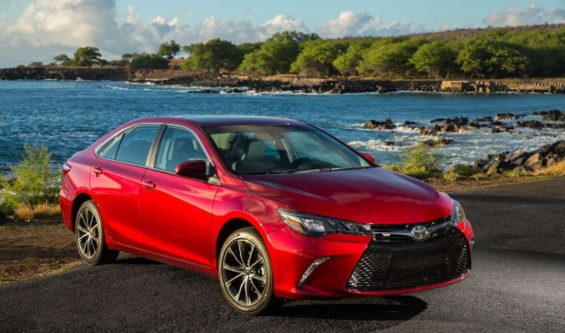 2016 Toyota Camry Named a Top Ten By Consumer Reports