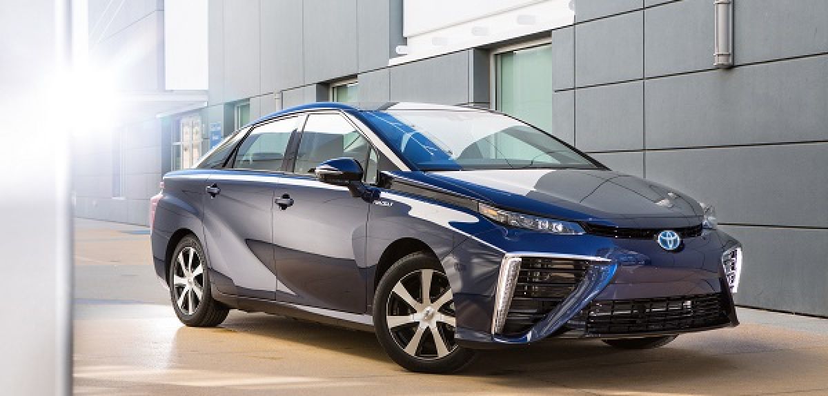 Toyota FCV Fuel Cell Car