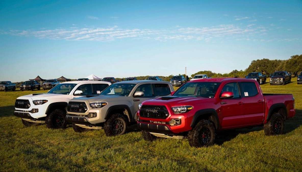 2017 Toyota Tacoma TRD Pro named midisze pickup truck of Texas
