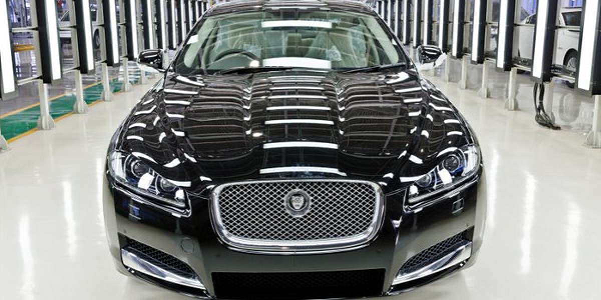 The 2015 Jaguar XF a break from the watered-down copycat