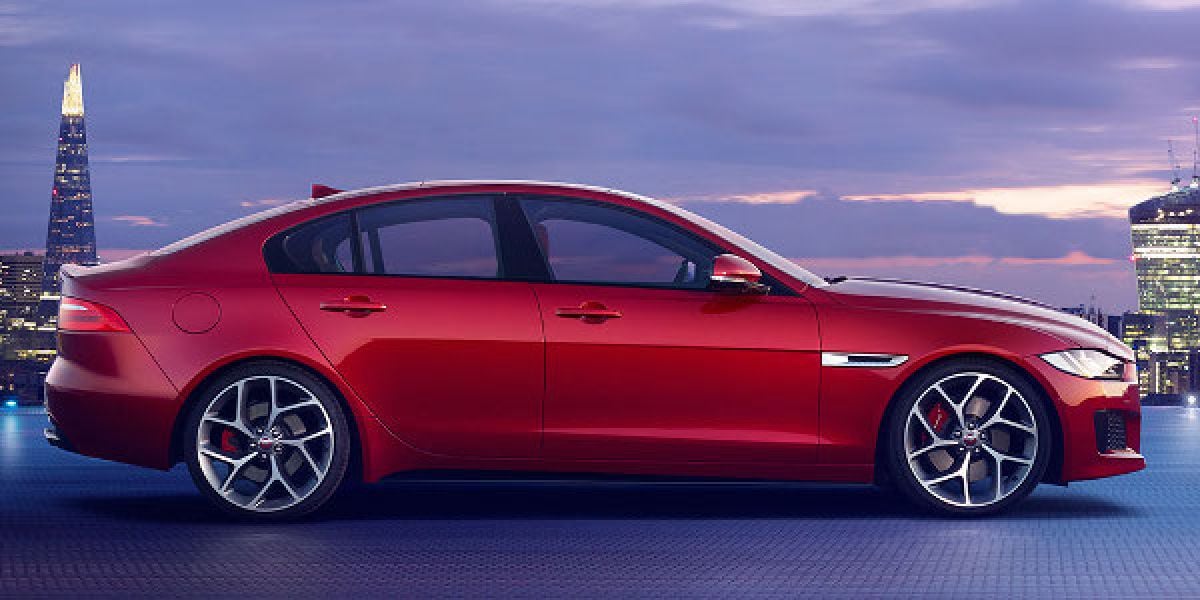 2016 Jaguar XE Compact Sports Sedan