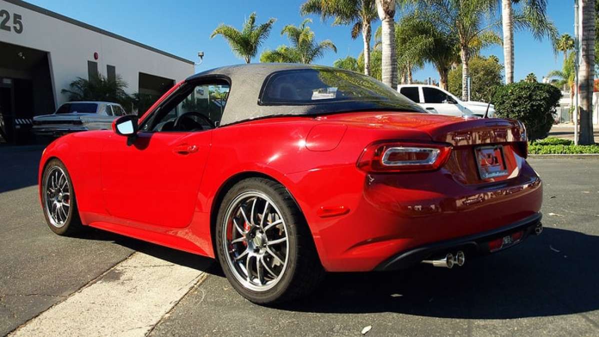 Hardtop roof on Fiat 124 Spider