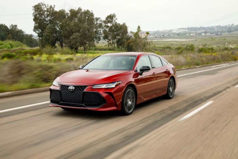 Texas Auto Writers Association chooses Toyota tops in key categories.