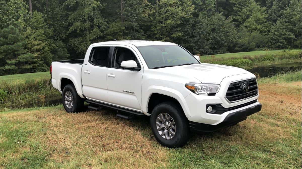 2019 Toyota Tacoma SR5 Double Cab in Super White front view