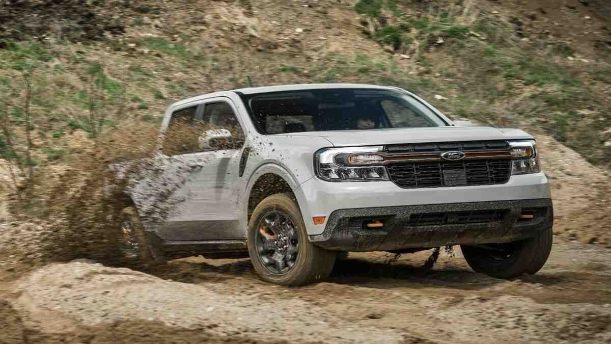 Ford Maverick Tremor Takes On An Off-Road Course