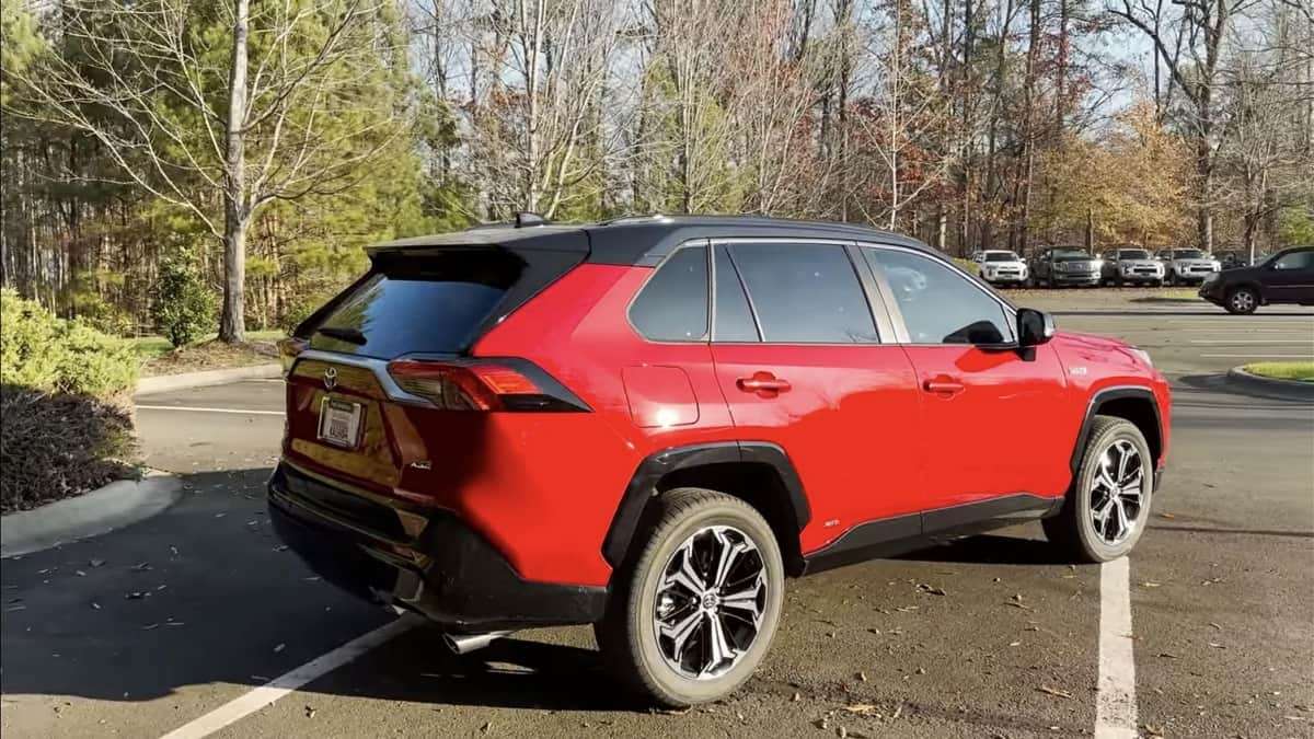 2023 Toyota RAV4 Prime XSE Supersonic Red profile back end