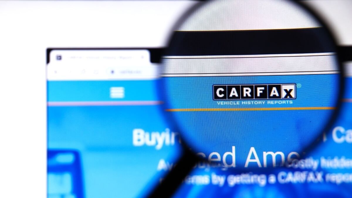 CARFAX Warns Used Car Shoppers About Continuing Odometer Fraud