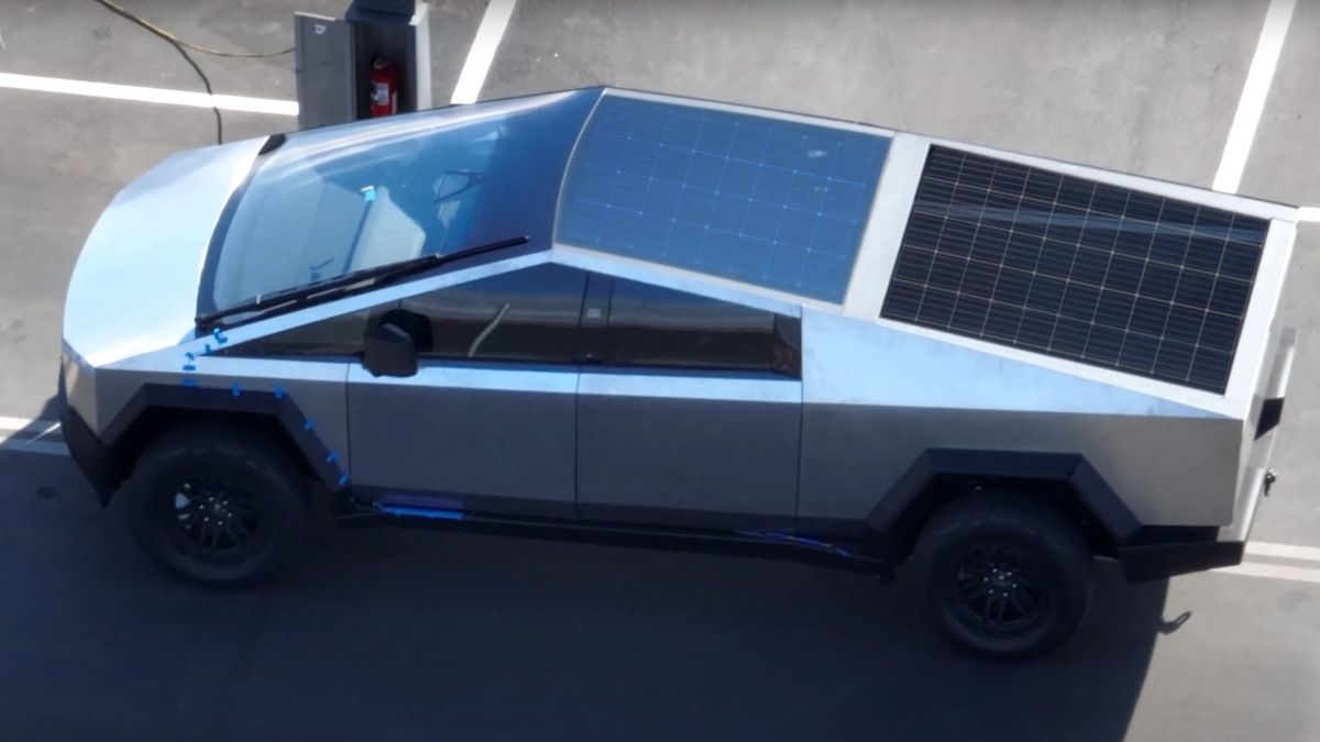Tesla Cybertruck solar panel