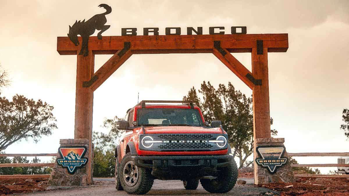 Ford Bronco Off-Roadeo School