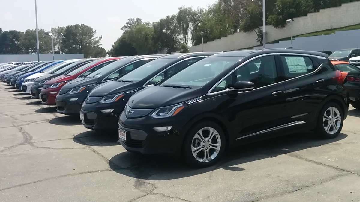 Chevy Bolr EV cars and a buying guide